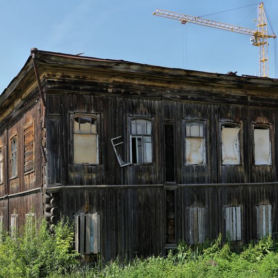 Дом Плотниковых