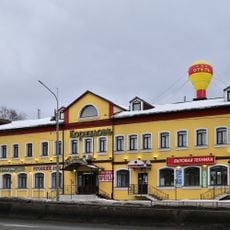 Доходный дом Корниловой, в котором по решению Советского правительства в период борьбы с беспризорностью был организован детский дом (Покров)