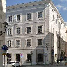 Wohn- und Geschäftshaus