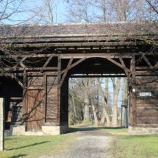 Sogenanntes Wendentor; Torhaus Hauptstraße 23 (hinter)