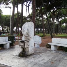 Fontana naif in viale Galilei