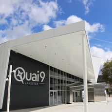 Quai 9