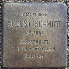 Stolperstein en memoria de August Schmidt