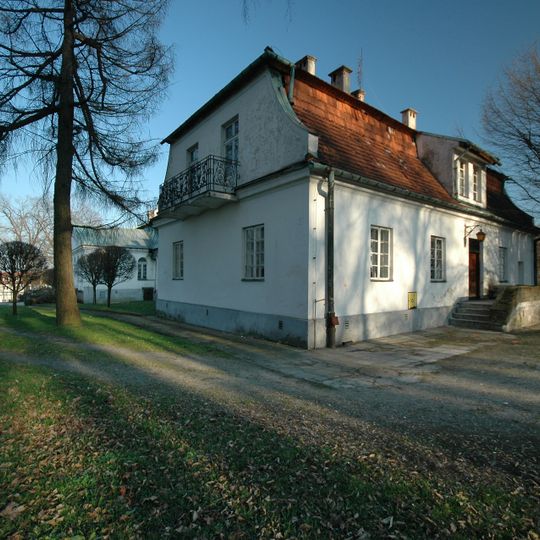 Zespół dworski w Mogilanach