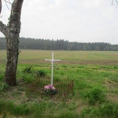 Kříž severně od Zadních Ptákovic