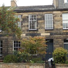 Edinburgh, Inverleith Row, 30 Howard Place