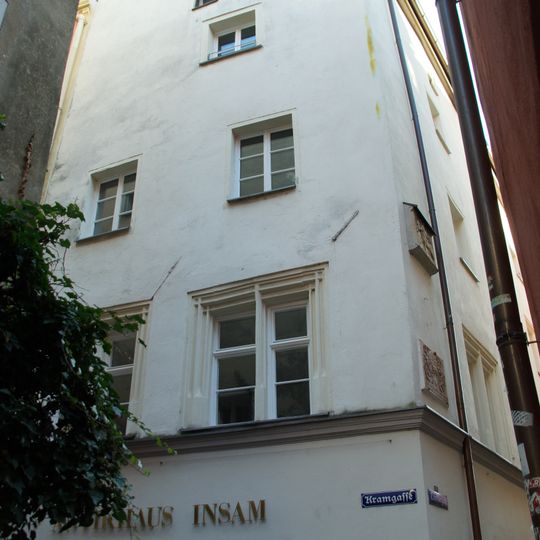 Wohn- und Geschäftshaus