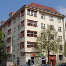 Mietshaus Kufsteiner Straße 17 & 19 / Badensche Straße 9