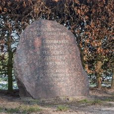 Monument aan de voormalige trambaan