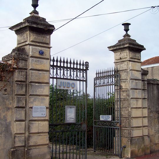 Porte du potager des ducs d'Épernon