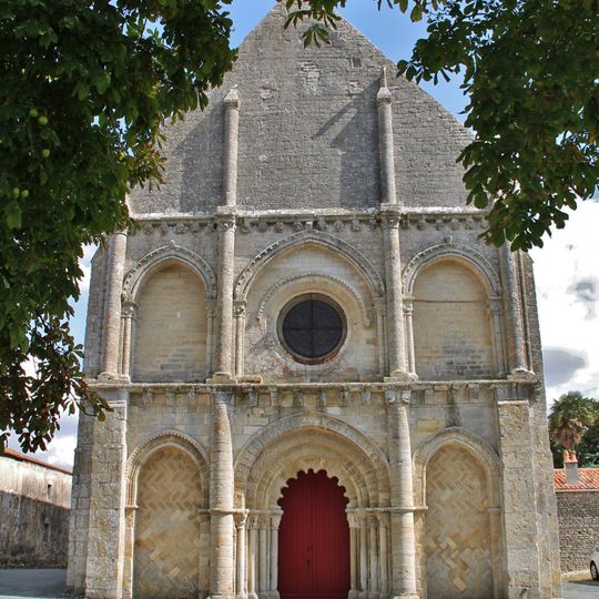Église de Genouillé