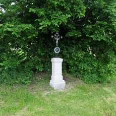 Kříž severně od Defurových Lažan