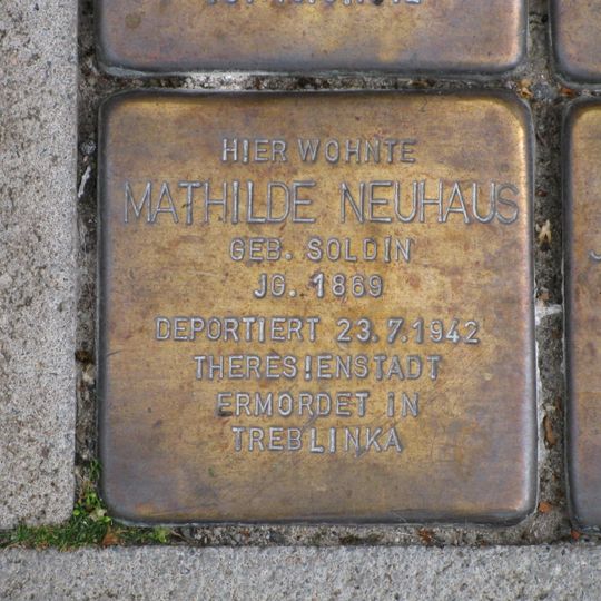 Stolperstein à la mémoire de Mathilde Neuhaus