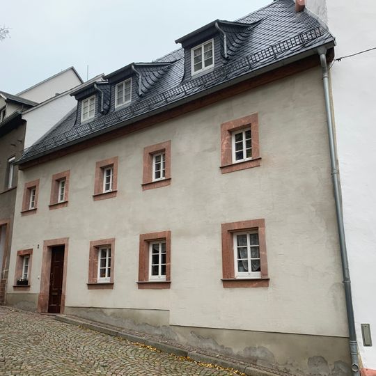 Wohnhaus in geschlossener Bebauung, mit Hintergebäude Kantorgasse 2