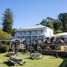 Puhoi Hotel and Stables