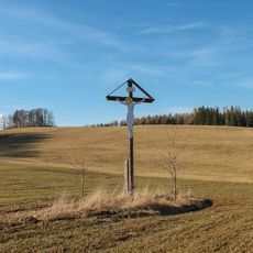 Dřevěný kříž v Horních Studénkách na Pustině