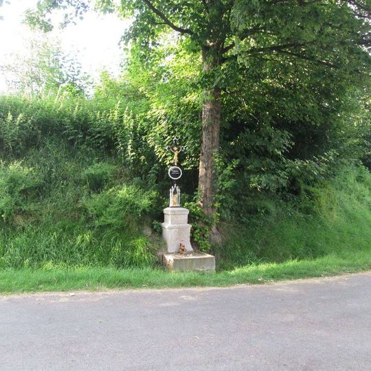 Kříž u křižovatky nad Darmyšlí