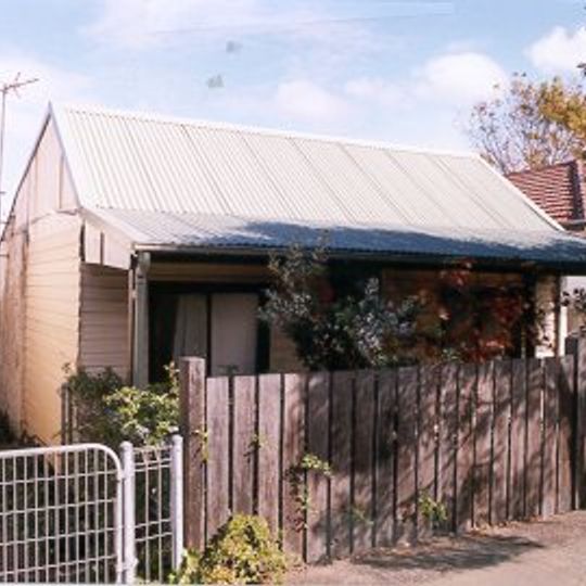 Timber Slab Cottage, Tempe
