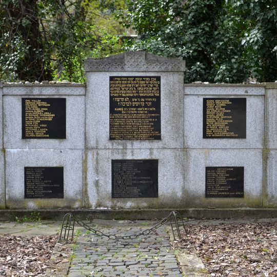 Náhrobník zavraždených občanov