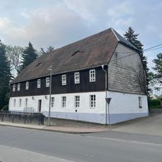 Gasthof und winkliges Seitengebäude Auerswalder Hauptstraße 185