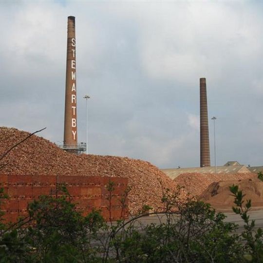 Two Kilns And Four Chimneys At The Stewartby Brickworks