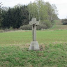 Pomník vedle hlavní silnice mezi Humpolcem a Pelhřimovem u Hamru