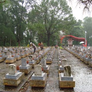 Trường Sơn Cemetery