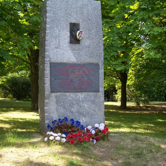 Památník setkání barikádníků s tankisty