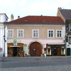 Commercial/residential building Kornplatz 7