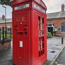 K4 Telephone Kiosk