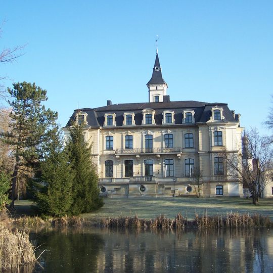 Schönefeld Manor
