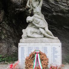 Monumento alle vittime dell’eccidio di Forno