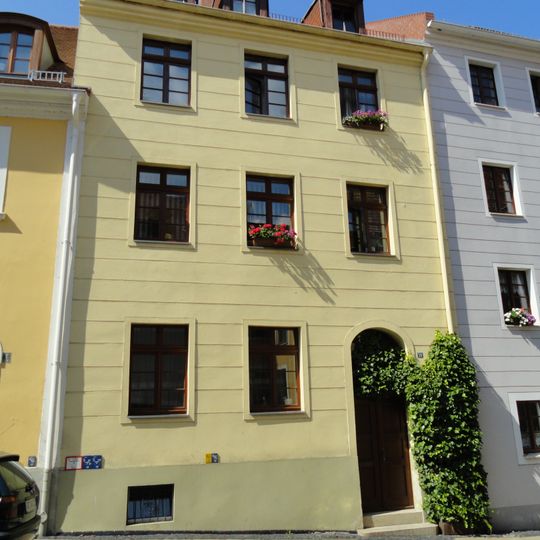 Wohnhaus in geschlossener Bebauung Kränzelstraße 10
