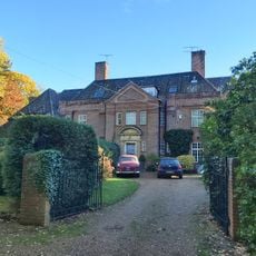 Mavins End  Mavins House And Attached Garage