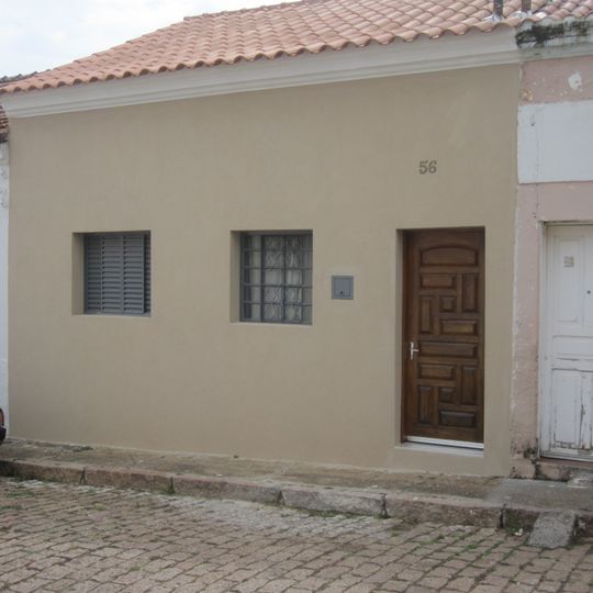 Building at Rua Gustavo Paula Leite, 56