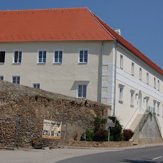 Ehem. Redemptoristinnenkloster / ehem. Armenhaus