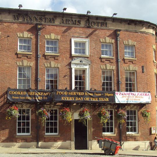 Wynnstay Arms Hotel