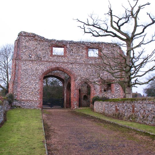 Remains of Gatehouse of Cluniac Priory of St Mary and St Peter and St Paul