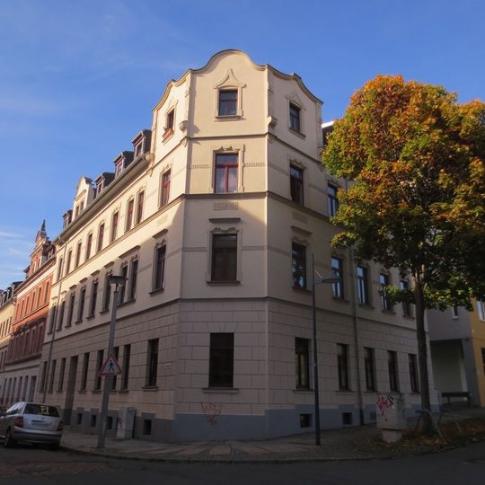 Mietshaus in Ecklage Kanalstraße 10