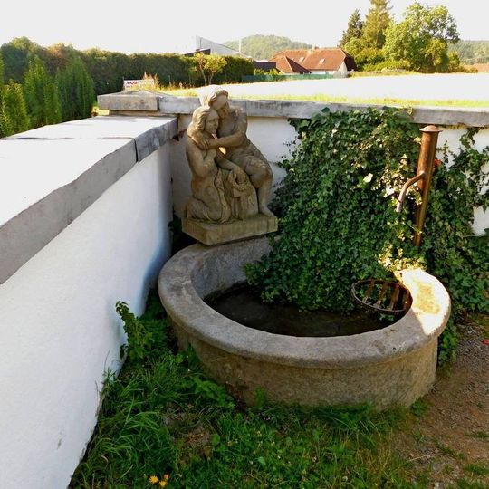 Kašna na hřbitově ve Štokách