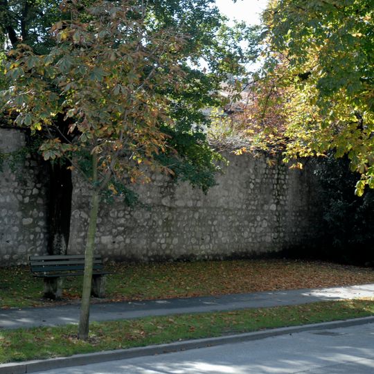 Stadtmauer und Stadtgrabenmauer