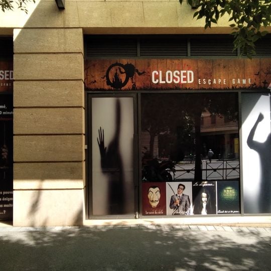 Closed Escape Game