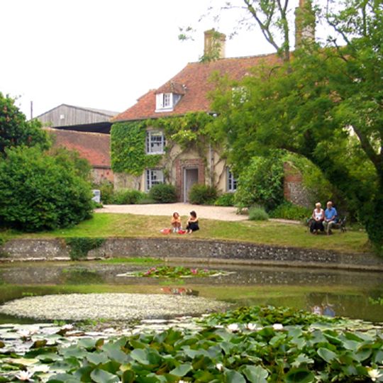 Charleston Farmhouse