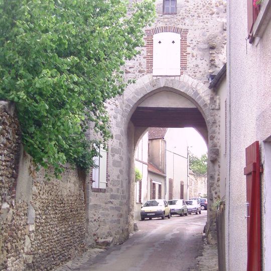Porte d'enceinte de Cézy