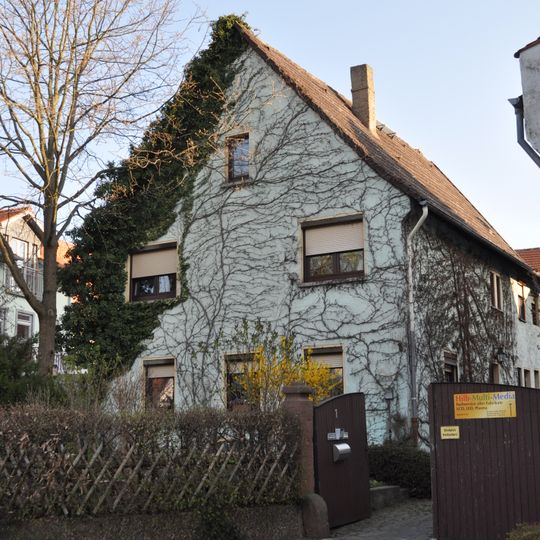 Platz an der Linde 1