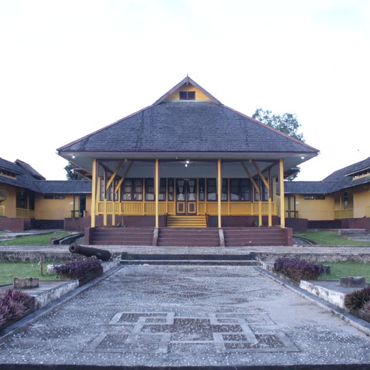 Istana Almukarimah Kesultanan Sintang
