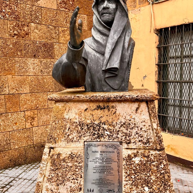 Busto a Manuel Moreno Pavón