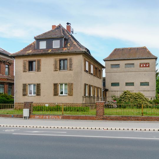 Wohnhaus mit Einfriedung sowie Transformatorenstation Dahlen