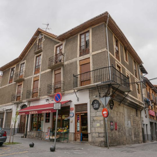 Casa Donibane 1