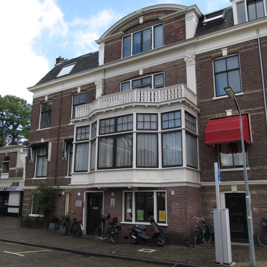 Huis met classicistische kenmerken